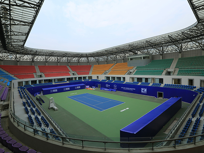 硅PU球场地坪漆